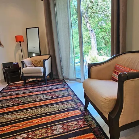 D'hotes Le Ponsonnet Oda ve Kahvaltı